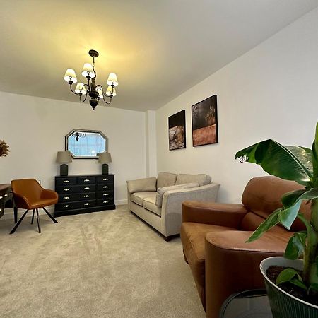 Clover Lodge Portsmouth Luxury Home With Off Road Free Parking Dış mekan fotoğraf