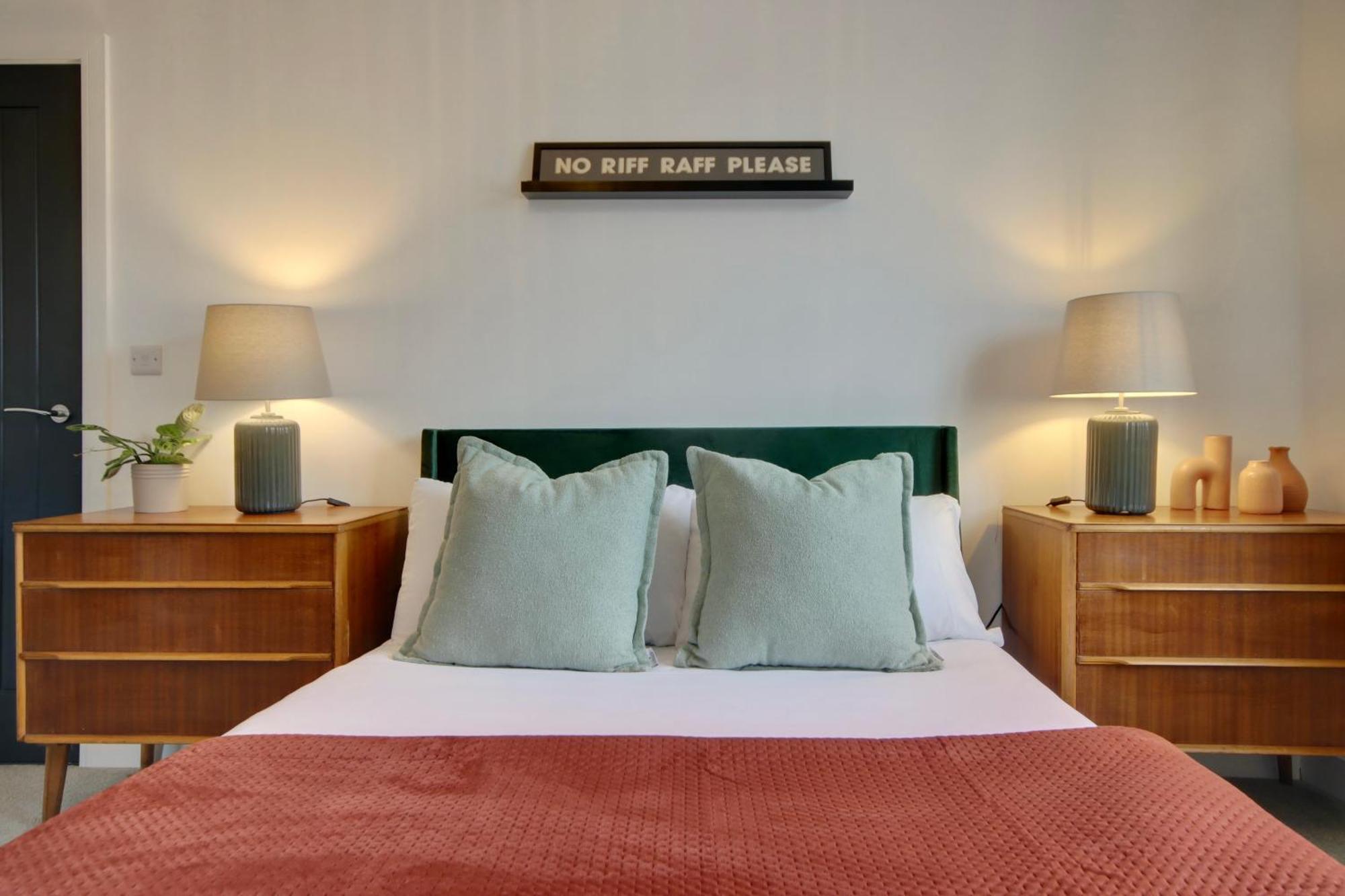 Clover Lodge Portsmouth Luxury Home With Off Road Free Parking Dış mekan fotoğraf